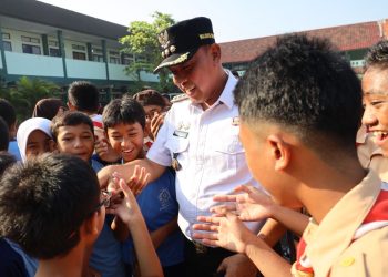 Kasus Oknum Guru SMPN 13, Wali Kota Bekasi Menangis di Hadapan Siswa: Jangan Takut Speak Up”.