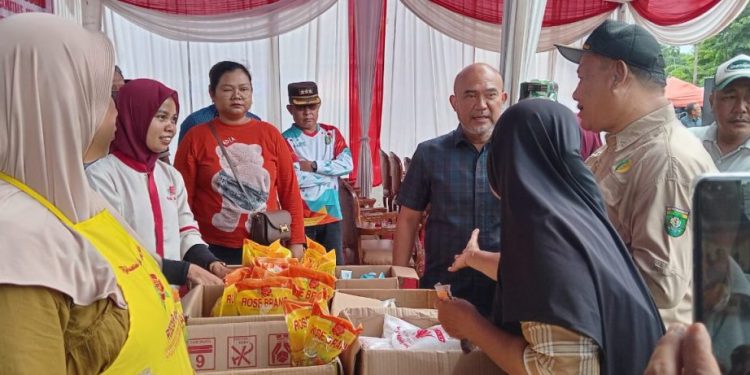Gelar Pangan Murah Bupati Bungo Buka Gerakan Pagan Murah Di Pasar Atas Muaro Bungo