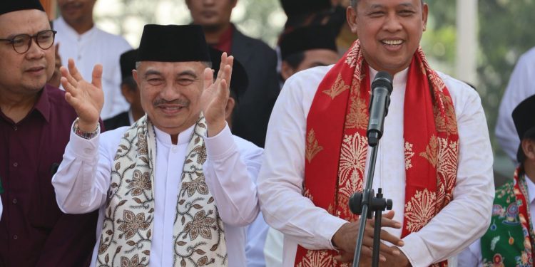 6000 Santri Padati Pawai HSN 2025, Wali Kota : Santri Jadi Pilar Moral dan Energi Pembangunan Kota