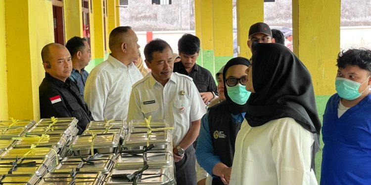 Kadisdik, Kajari, dan Kadis Ketapangtanikan Lakukan Monitoring Program Makanan Bergizi di Sekolah