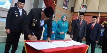 Wali Kota Tri Adhianto Lantik 385 PPPK dan PNS Baru, Tegaskan Kinerja Harus Lebih Maksimal