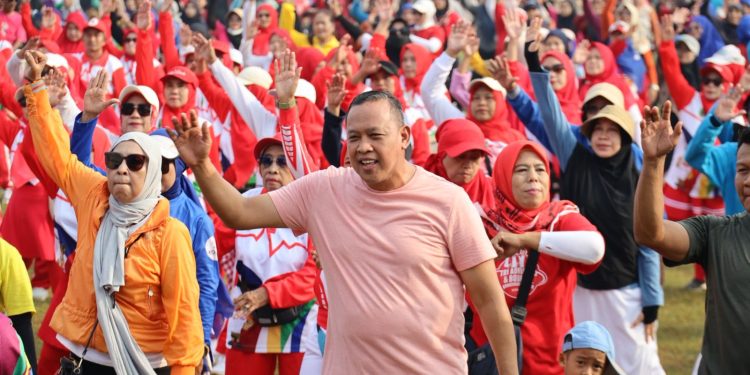 Warga Padati Festival Olahraga Rawalumbu, Tri Adhianto Ajak Warga Budayakan Bawa Tumbler Saat ini