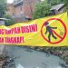Warga Pasang Spanduk Larangan Buang Sampah Liar di RW 02 Kelurahan Kali Baru, Kecamatan Medan Satria