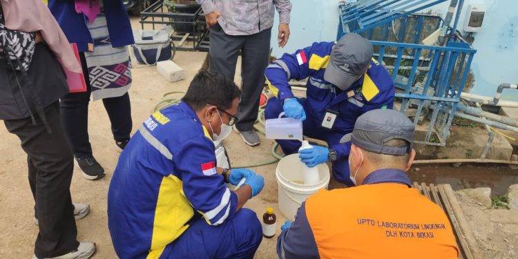 DLH Kota Bekasi Gandeng UPTD LAB LH Tangani Pengaduan Dugaan Pencemaran Lingkungan