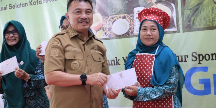 Wali Kota Bekasi Buka Lomba Cipta Menu Berbasis Singkong Peringati Hari Pangan Sedunia 2025