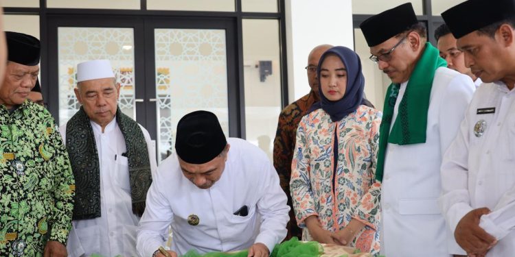Hadiri Peresmian Masjid Wawali Harris Bobihoe Ajak Masyarakat Jadikan Masjid Sebagai Sarana Kemaslahatan Umat