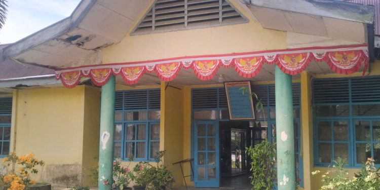 Kondisi Bangunan SMP Negeri 004 Pelepat Ilir Sangat Miris, Terkesan Pembiaran Sejak Awal Hingga Rusak Berat