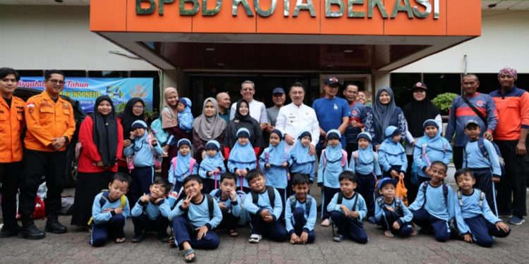 Wawali Abdul Harris Bobihoe Sambut Hangat Kunjugan Anak-Anak TK