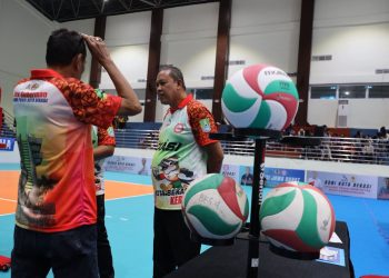 Buka Pertandingan Voli Antar SMP Negeri se-Kota Bekasi, Tri Adhianto Fokuskan Cari Bibit Atlet Voli Untuk Kota Bekasi.