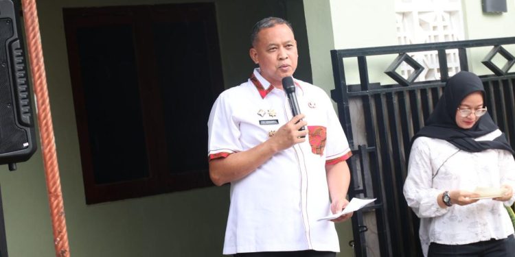 Rumah Baru, Harapan Baru: Wali Kota Bekasi Resmikan Rutilahu untuk Warga Cimuning