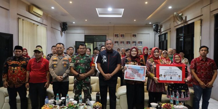 Malam Puncak Penggalangan Donasi Kecamatan Bekasi Timur dan Rawalumbu, Tri : Donasi Kemanusiaan Masih Dibuka hingga 6 Februari 2026