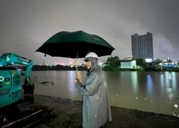 Siaga Banjir! Wali Kota Bekasi Turun Cek Pintu Air Prisdo