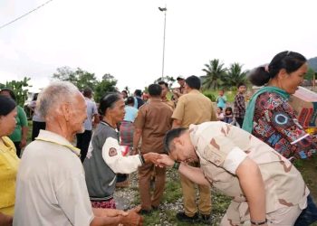 Warga Desa Simerpara dan Majanggut II Terima Bantuan Pasca Bencana Alam