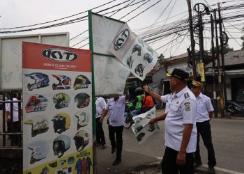 Pantau Rencana Pembongkaran Bangunan di Atas Kali Harun, Wali Kota Bekasi Minta Kerja Sama Masyarakat