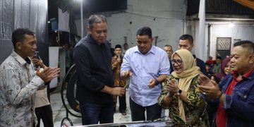 Realisasi RW Bekasi Keren, Wali Kota Bekasi Resmikan Pendopo RW 04 Teluk Pucung.