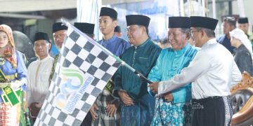 Anwar Sadat Dampingi Abdullah Sani Lepas Peserta Festival Arakan Sahur 2026 di Kuala Tungkal