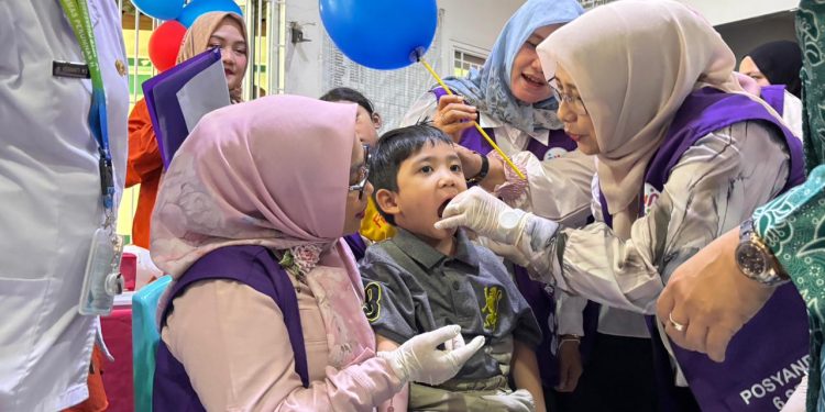 Ketua Posyandu Kota Bekasi Monitoring Pemberian Vitamin A di Posyandu RW 21 Kayuringin