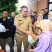 Ringankan Beban Warga Jelang Ramadhan, Wali Kota Bekasi Buka Pasar Murah Bersubsidi di Seluruh Kecamatan