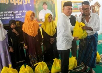 MUHIBAH RAMADHAN WAKIL BUPATI SUKABUMI, SERAP ASPIRASI DAN BERIKAN UMRAH UNTUK TOKOH AGAMA