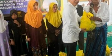 MUHIBAH RAMADHAN WAKIL BUPATI SUKABUMI, SERAP ASPIRASI DAN BERIKAN UMRAH UNTUK TOKOH AGAMA