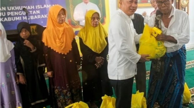 MUHIBAH RAMADHAN WAKIL BUPATI SUKABUMI, SERAP ASPIRASI DAN BERIKAN UMRAH UNTUK TOKOH AGAMA