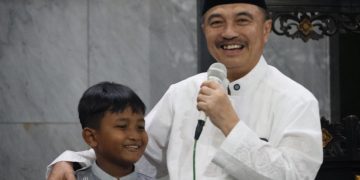 Momentum Tarawih Keliling, Wawali Harris Bobihoe Ajak Umat Makmurkan Masjid Dan Jaga Generasi Muda