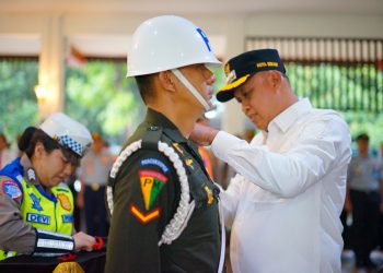 Wali Kota Bekasi Pimpin Apel Gabungan Tiga Pilar, Sampaikan Amanat Kapolri Jelang Pengamanan Arus Mudik
