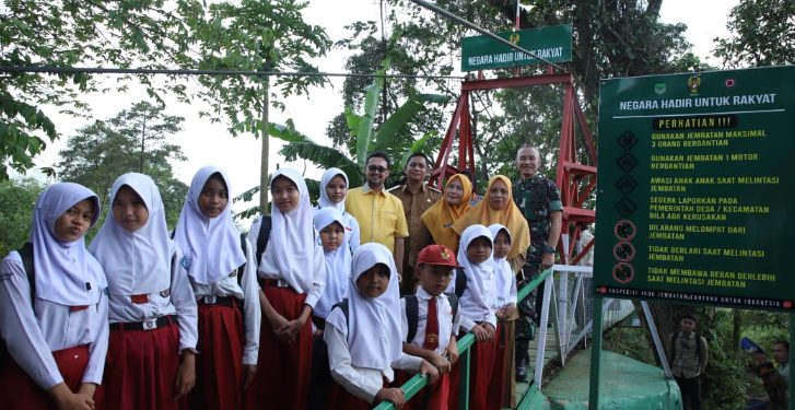 Jembatan Gantung Garuda Resmi Dibuka, Permudah Akses Warga Serang Baru–Setu di Kabupaten Bekasi