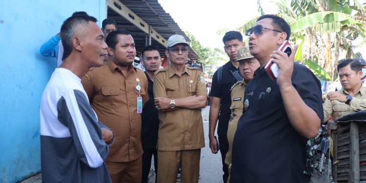 Respon Cepat Aduan Warga, Plt Bupati Bekasi Tutup TPS Ilegal di Tambun Utara