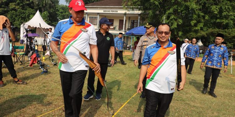 Tri Adhianto Buka Bekasi Archery Tournament, Anak Panah Perdana Jadi Simbol Dimulainya Laga