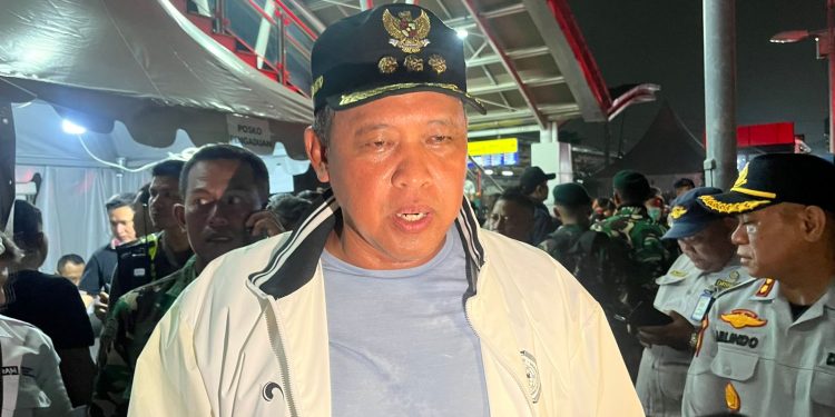 Wali Kota Bekasi Tinjau Lokasi Tabrakan Kereta di Bekasi Timur, Pastikan Evakuasi dan Penanganan Korban Maksimal