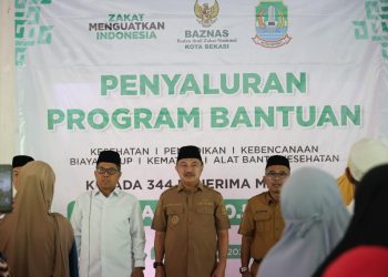 Bersama Baznas Salurkan Zakat Plh Wali Kota Bekasi : Zakat Miliki Peran Strategis Meningkatkan Kesejahteraan Masyarakat
