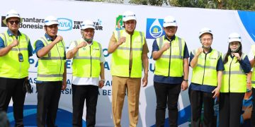 Antisipasi Musim Kemarau, Wali Kota Bekasi Lepas 11 Armada Water Trucking untuk Warga
