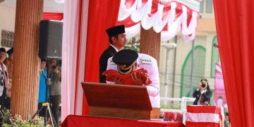 Upacara HUT RI Ke-81, Wali Kota Bekasi Tekankan Pentingnya Menjaga Lingkungan dan Kerukunan.