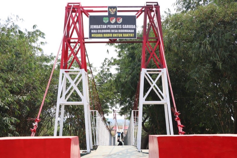 Jembatan Gantung 80 Meter Buka Akses Warga di Kampung Cilodong Cibarusah