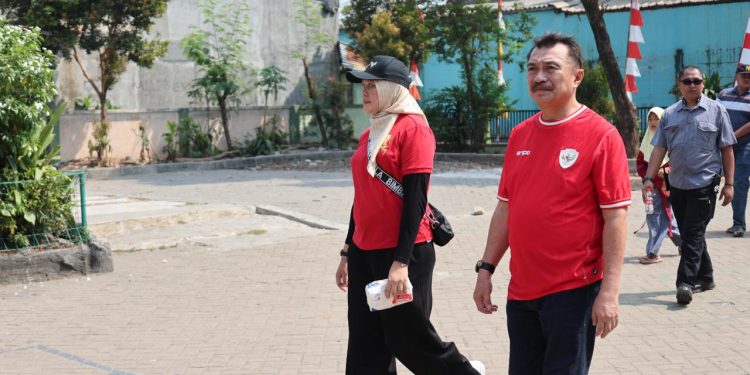 Wawali Harris Bobihoe Tinjau Perbaikan Ruang Kelas SDN 05 Bojong Menteng