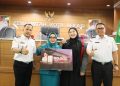 PKK Kota Bekasi Bagikan 80.000 Masker untuk Warga Kota Bekasi, Antisipasi Dampak Abu Vulkanik