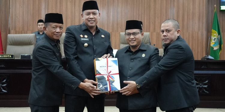 Untuk Memperkuat Pembangunan dan Pelayanan Publik, Wali Kota Bekasi Ajukan Perubahan APBD 2026  Perubahan APBD 2026 Disampaikan, Wali Kota Bekasi: Pendapatan Kota Bekasi Diproyeksikan Rp7,045 Triliun