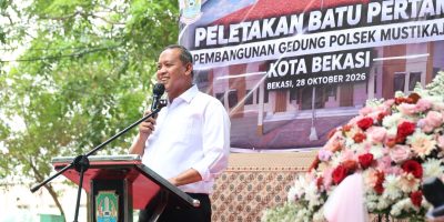 PHOTO 1 Peletakan Batu Pertama Polsek Mustikajaya