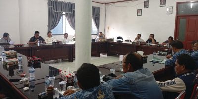PHOTO DPRD Toba Gelar RDP soal Eks Konsesi PT TPL, Legalitas XPN-99 Jadi Sorotan